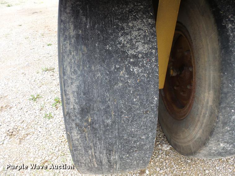 image for item DV9370 Clark RW-140 pneumatic roller