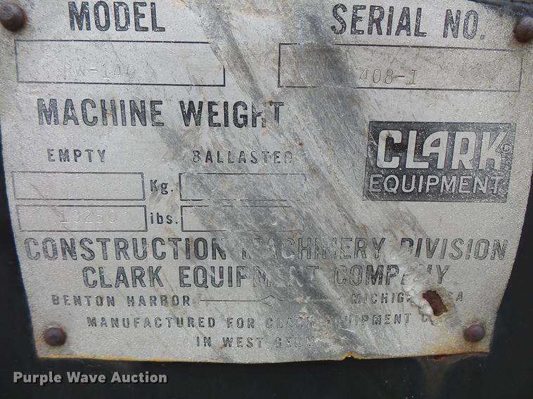 image for item DV9370 Clark RW-140 pneumatic roller