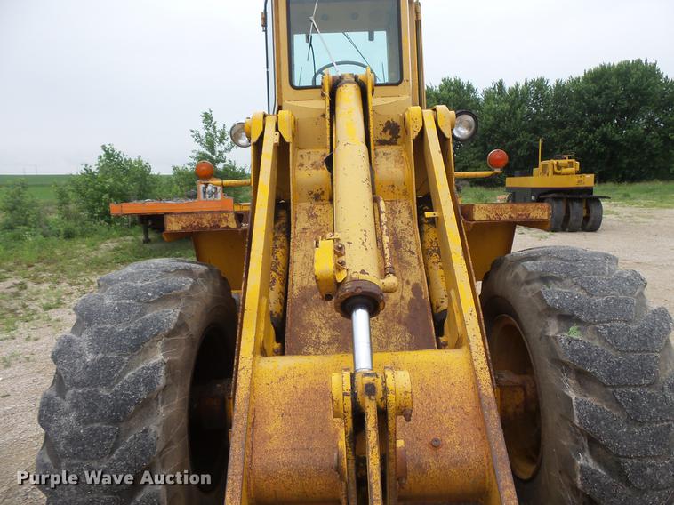 Ford A62 wheel loader in Plainview, MN Item DV9371 sold Purple Wave