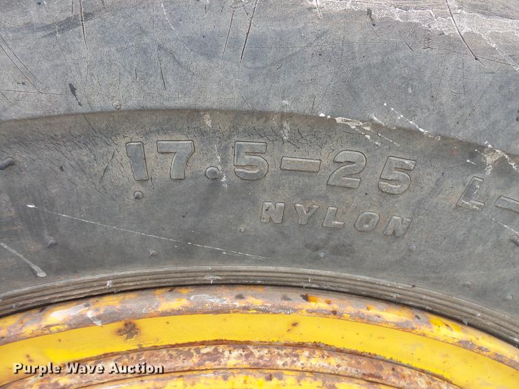 image for item DV9371 Ford A62 wheel loader