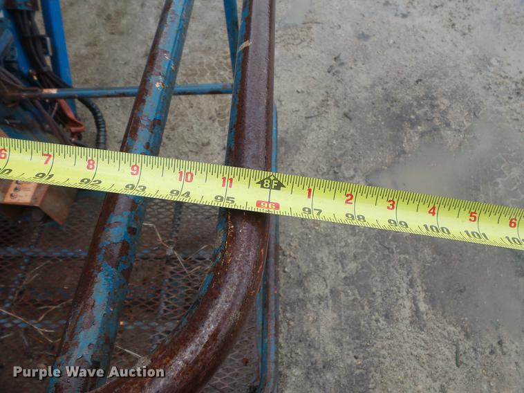 image for item DV9375 2002 Genie S-125 boom lift