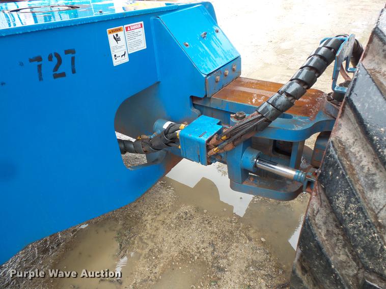 image for item DV9375 2002 Genie S-125 boom lift