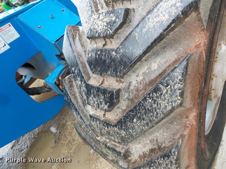 image for item DV9375 2002 Genie S-125 boom lift