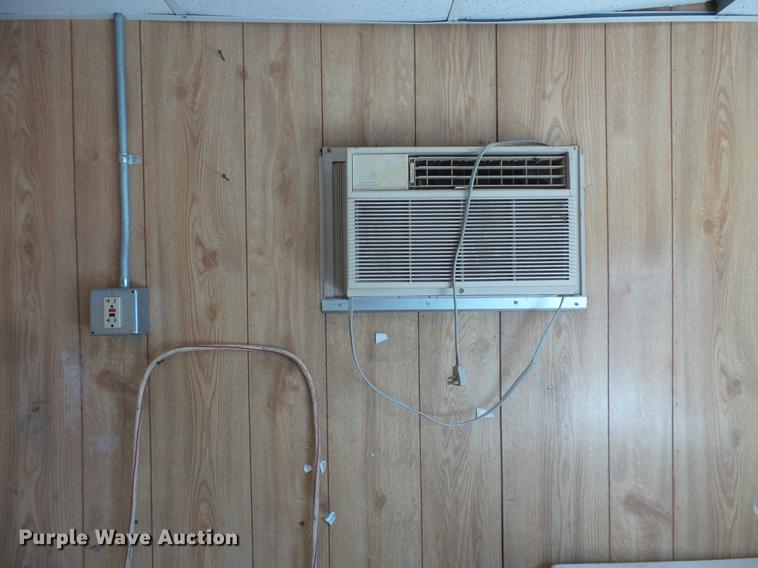 image for item DV9379 1978 Timpte dry van office trailer