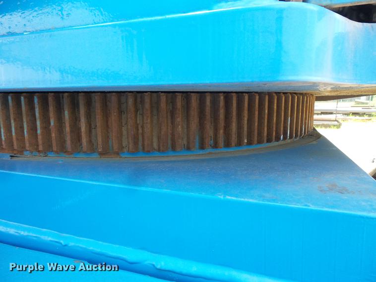 image for item DV9380 1995 Genie S80 boom lift