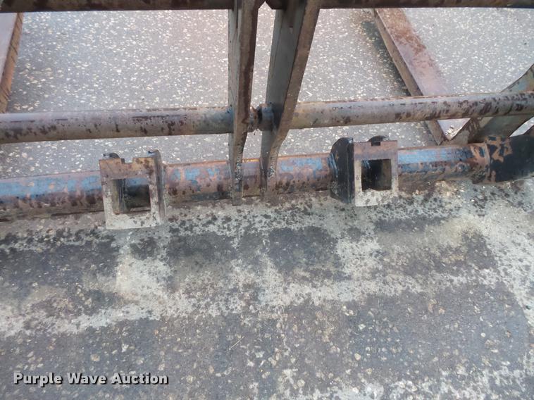 image for item DV9382 Wheel loader pallet forks