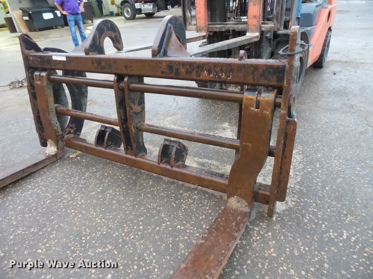 image for item DV9382 Wheel loader pallet forks