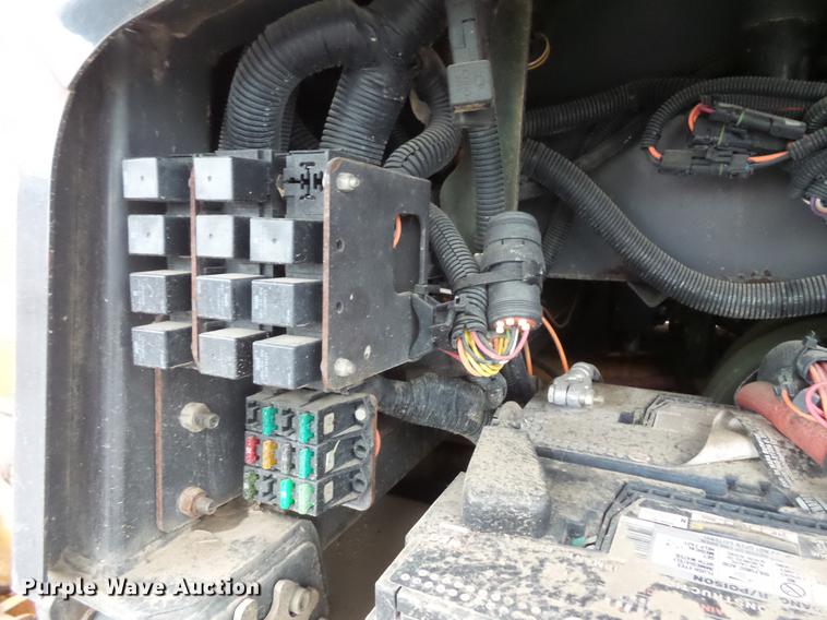 image for item DV9383 2005 Case 850K dozer