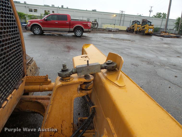 image for item DV9383 2005 Case 850K dozer