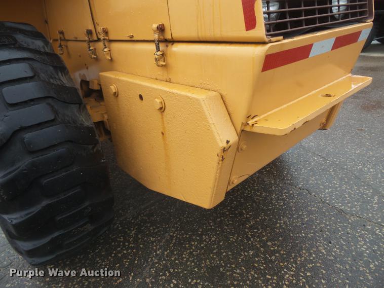 image for item DV9385 1981 Case W20B wheel loader