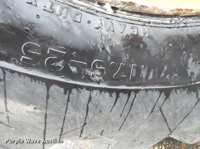 image for item DV9385 1981 Case W20B wheel loader