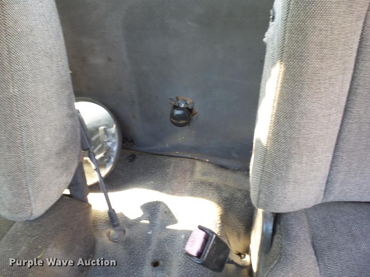 image for item DZ9248 1993 Ford CF8000 vacuum truck