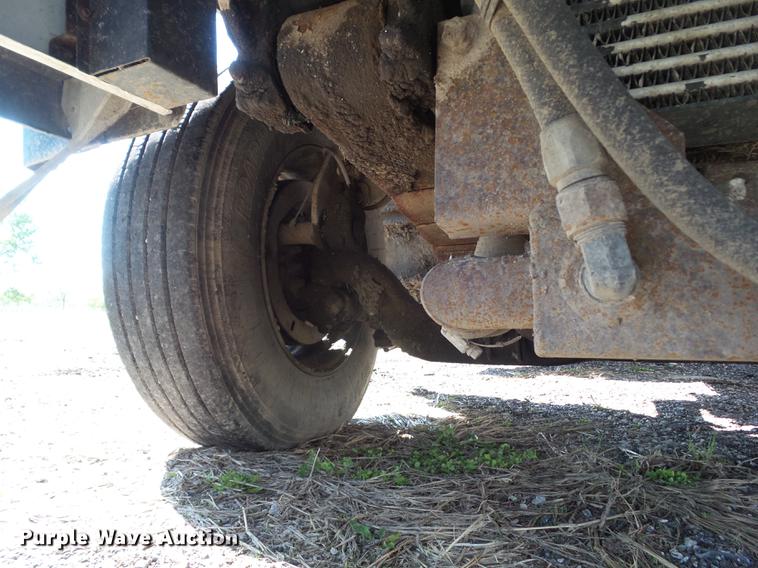 image for item DZ9248 1993 Ford CF8000 vacuum truck