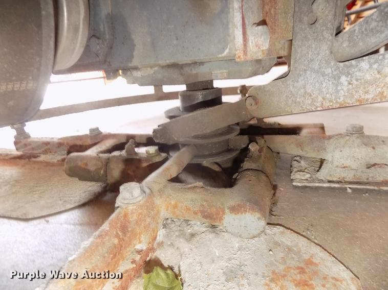 image for item DZ9522 2007 Superior CR power trowel