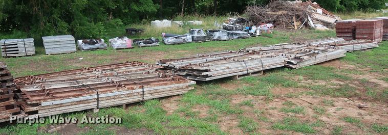 image for item EF9757 Concrete forms