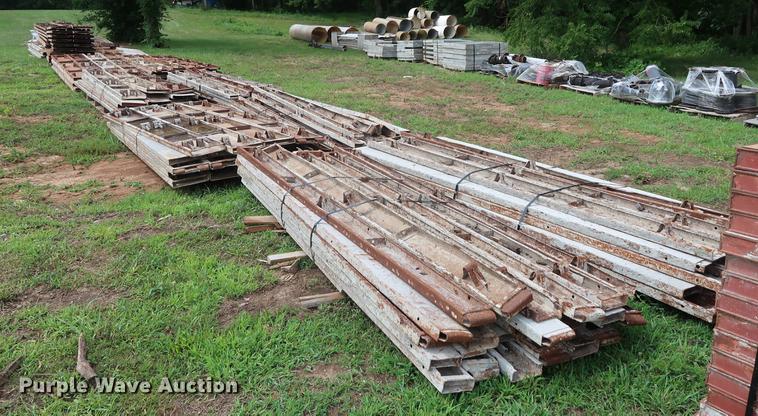 image for item EF9757 Concrete forms