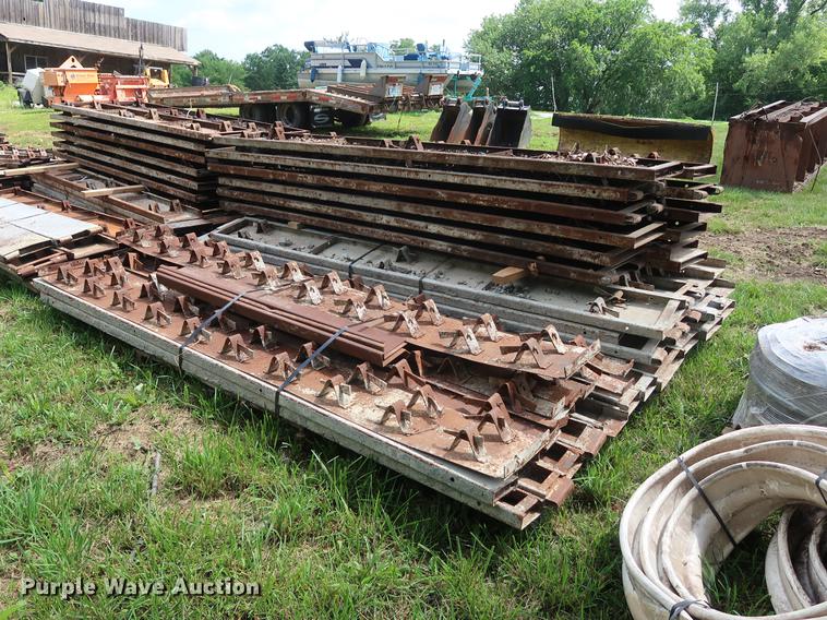 image for item EF9757 Concrete forms