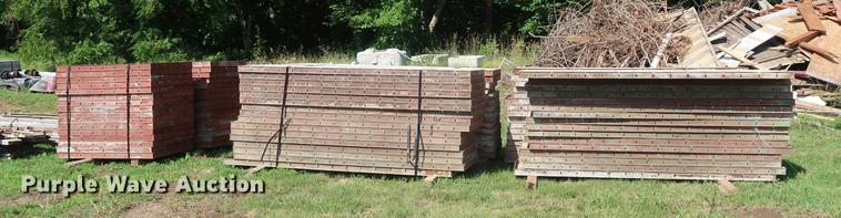 image for item EF9758 Concrete forms