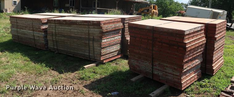 image for item EF9758 Concrete forms