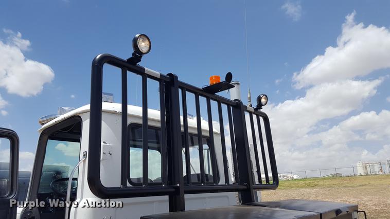 image for item EI9613 1991 Mack RD690S semi truck