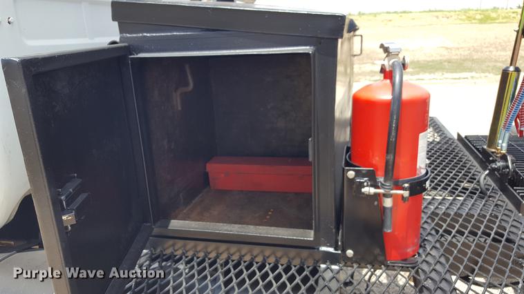 image for item EI9613 1991 Mack RD690S semi truck