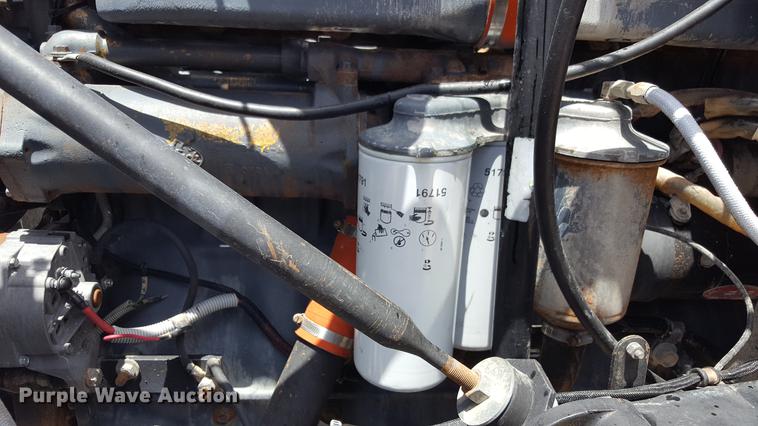 image for item EI9613 1991 Mack RD690S semi truck