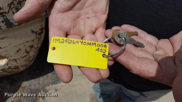 image for item EI9613 1991 Mack RD690S semi truck