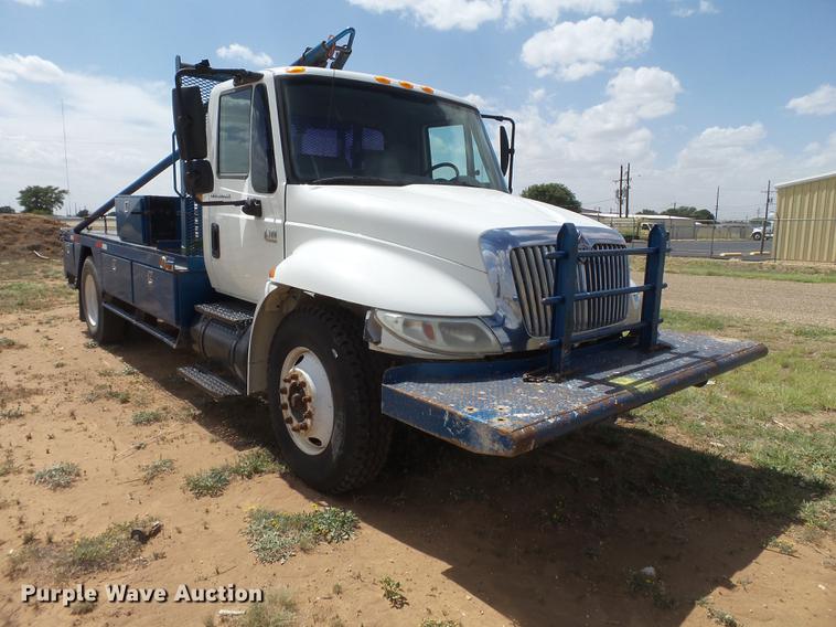 image for item EI9615 2006 International 4300 service truck