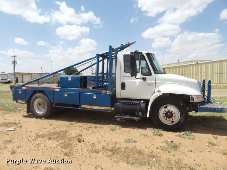 image for item EI9615 2006 International 4300 service truck