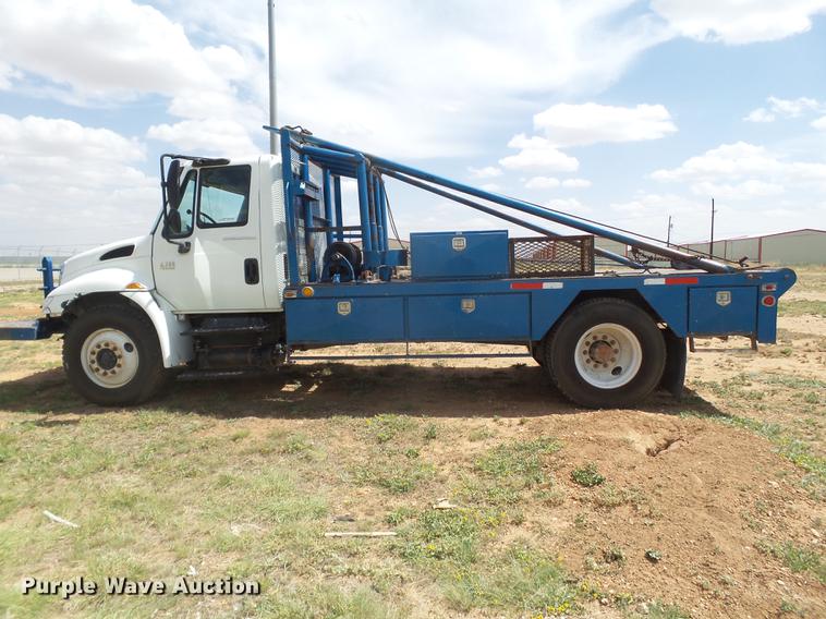 image for item EI9615 2006 International 4300 service truck