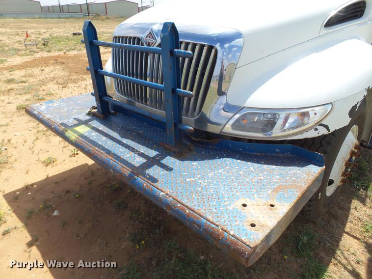 image for item EI9615 2006 International 4300 service truck