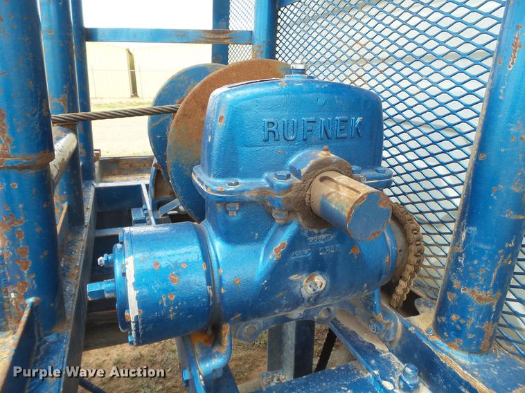 image for item EI9615 2006 International 4300 service truck