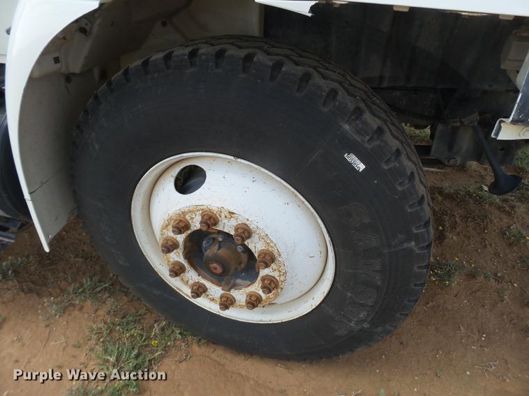 image for item EI9615 2006 International 4300 service truck