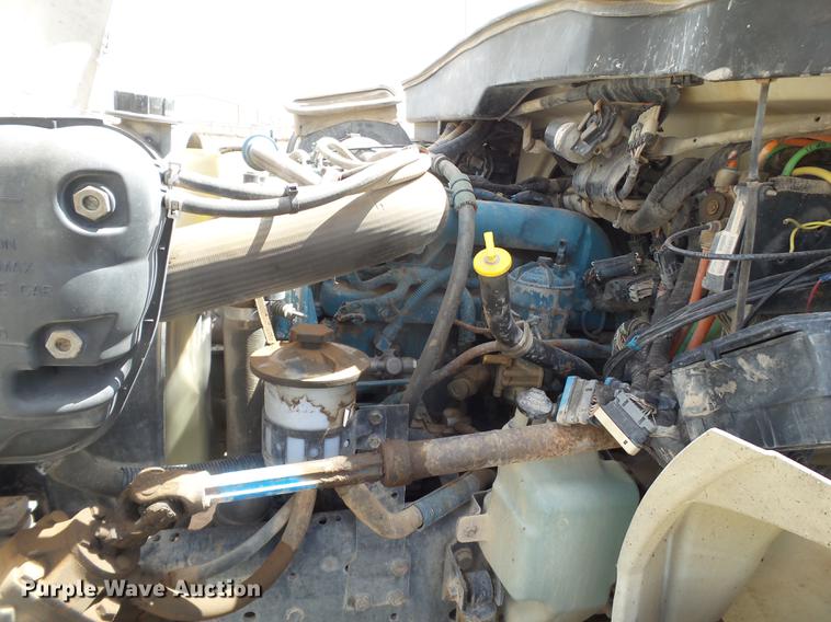 image for item EI9615 2006 International 4300 service truck