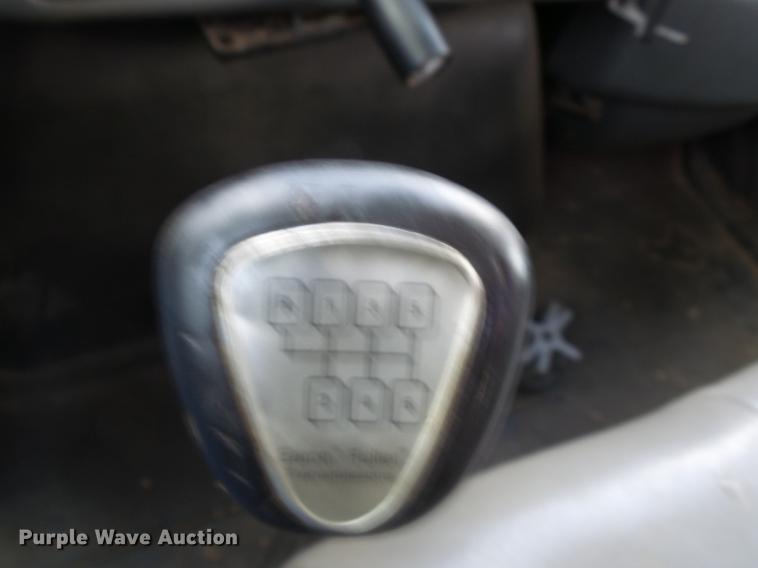 image for item EI9615 2006 International 4300 service truck