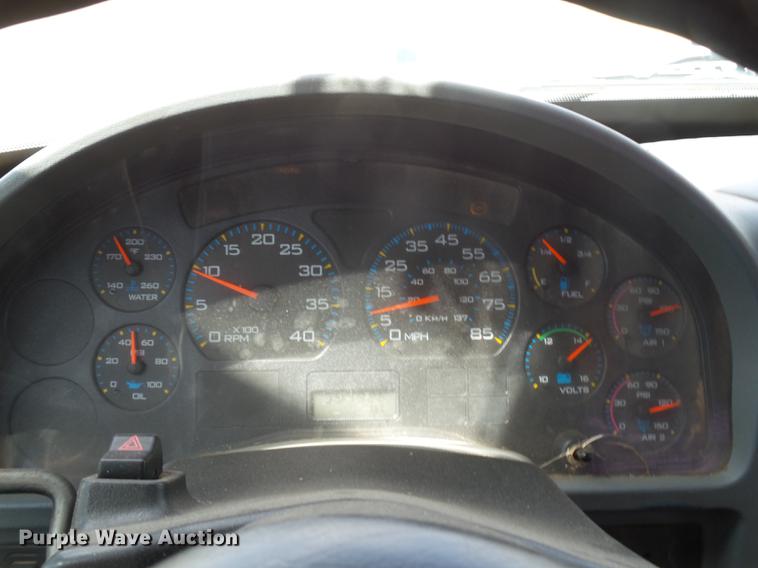 image for item EI9615 2006 International 4300 service truck