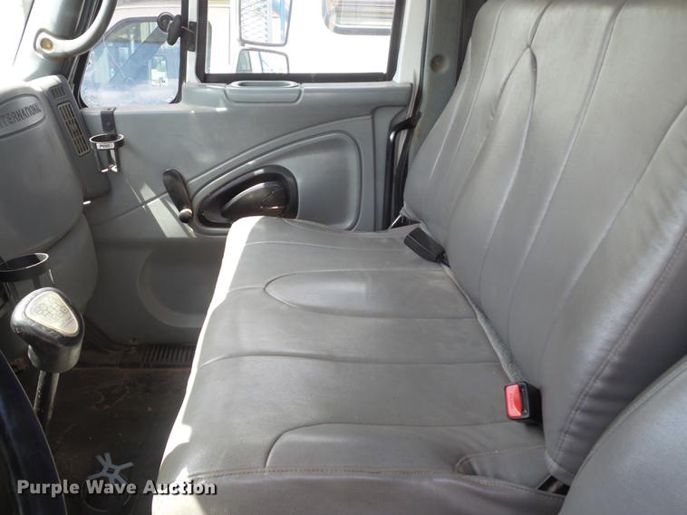 image for item EI9615 2006 International 4300 service truck