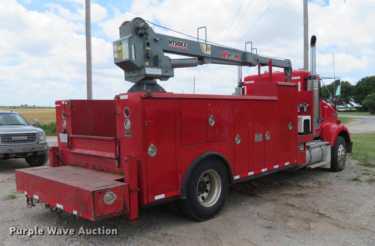 image for item EJ9643 2004 Kenworth T400 service truck with crane