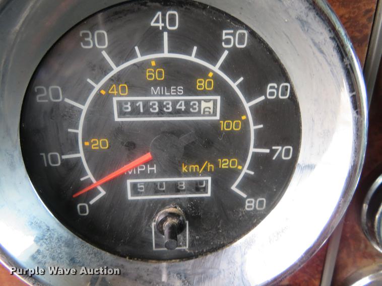 image for item EJ9643 2004 Kenworth T400 service truck with crane