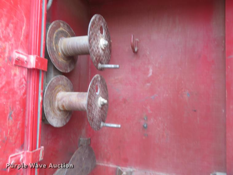 image for item EJ9643 2004 Kenworth T400 service truck with crane