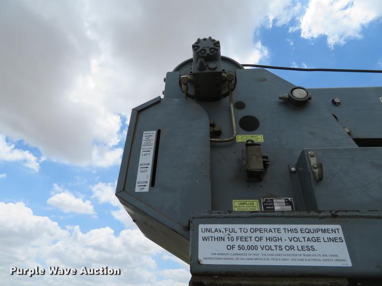 image for item EJ9643 2004 Kenworth T400 service truck with crane