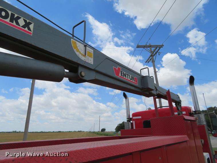 image for item EJ9643 2004 Kenworth T400 service truck with crane