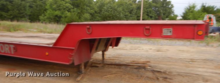 image for item EK9502 1996 Landoll tilt deck equipment trailer
