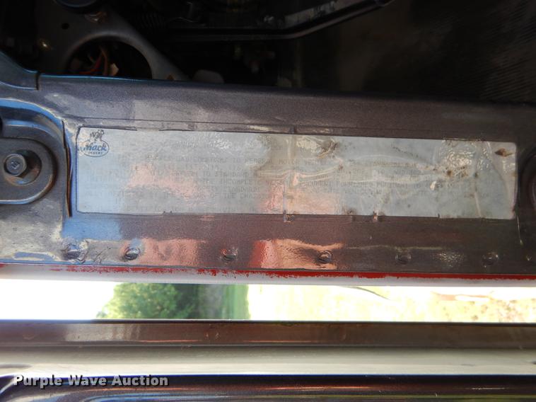 image for item EK9545 1992 Mack DM690X tank truck