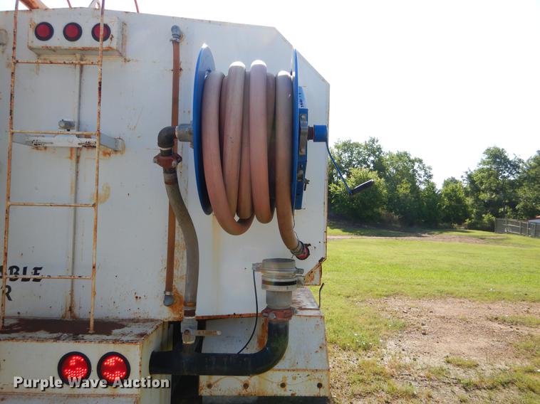 image for item EK9545 1992 Mack DM690X tank truck