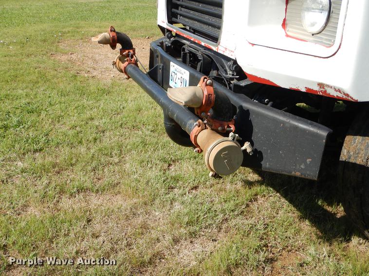 image for item EK9545 1992 Mack DM690X tank truck