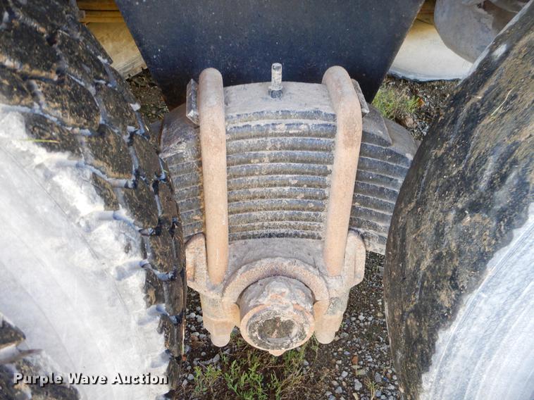 image for item EK9545 1992 Mack DM690X tank truck