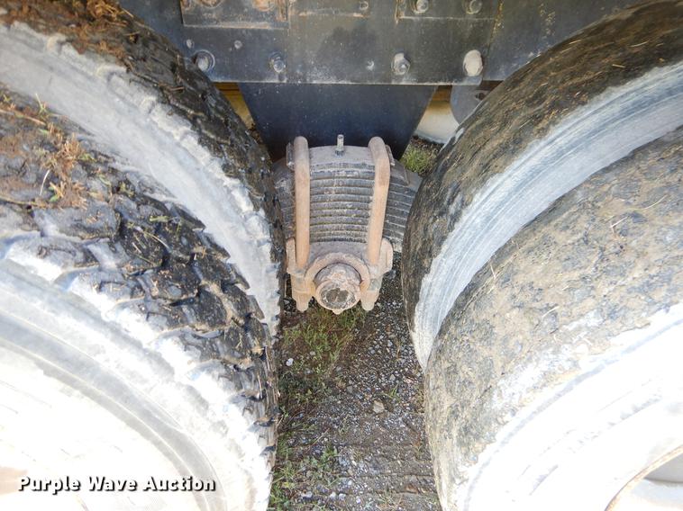 image for item EK9545 1992 Mack DM690X tank truck