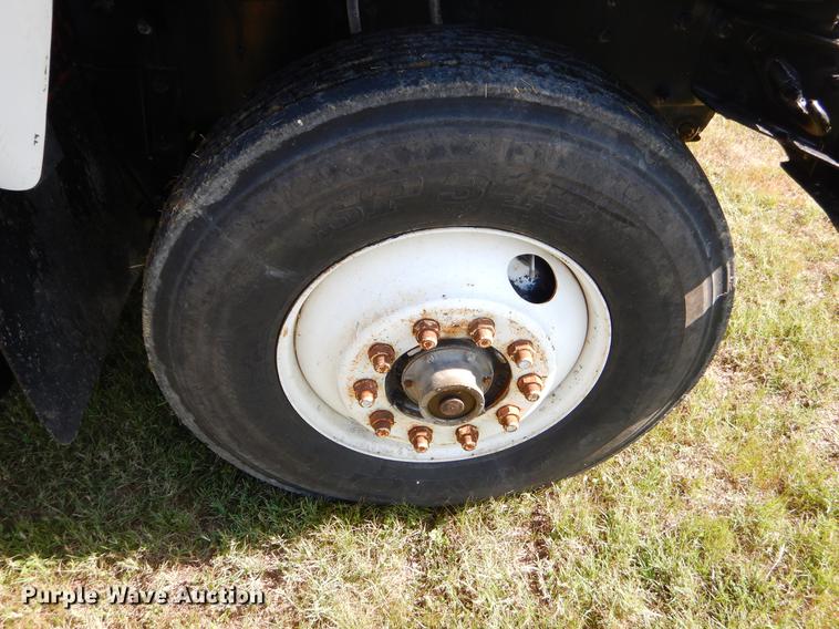 image for item EK9545 1992 Mack DM690X tank truck