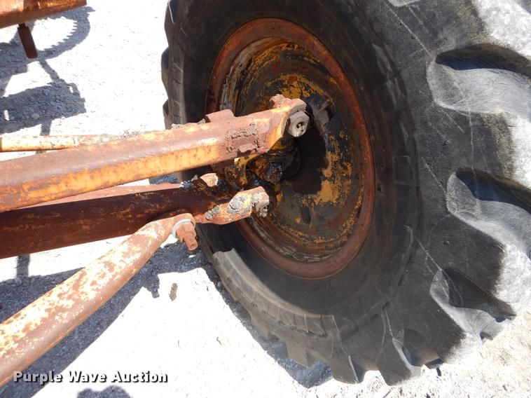 image for item EK9546 1947 Caterpillar 12 rigid frame motor grader